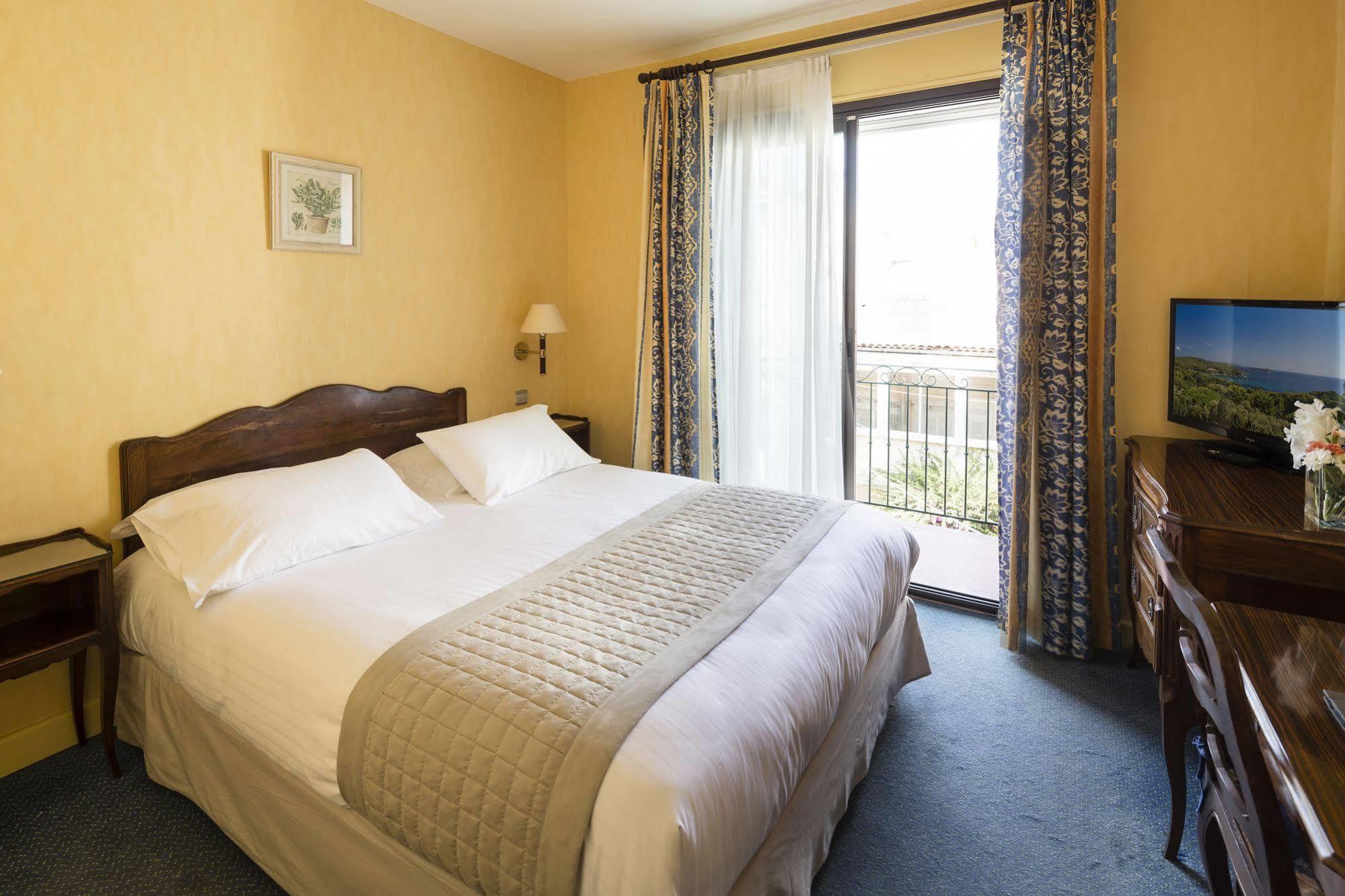 Hotel Provencal Hyères Екстериор снимка