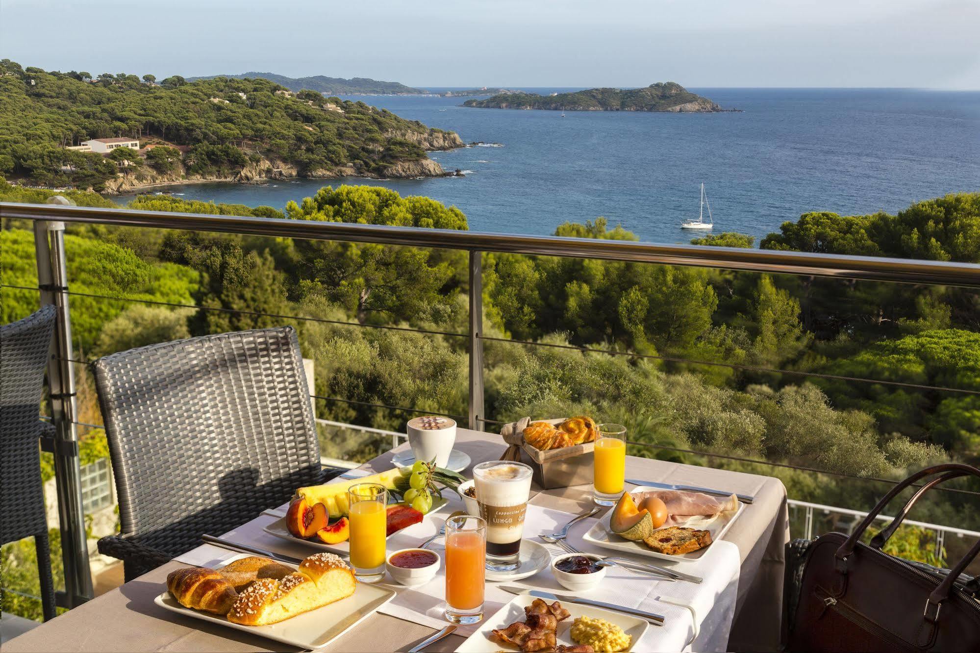 Hotel Provencal Hyères Екстериор снимка